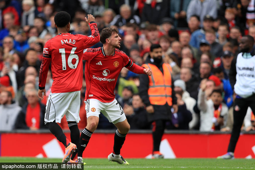 费城费城人在 2011 年组建了由哈勒戴、李、汉梅尔斯和奥斯华组成的“四巨投”